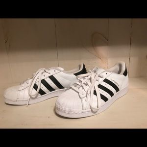 Adidas Superstars Size 9 Men’s
